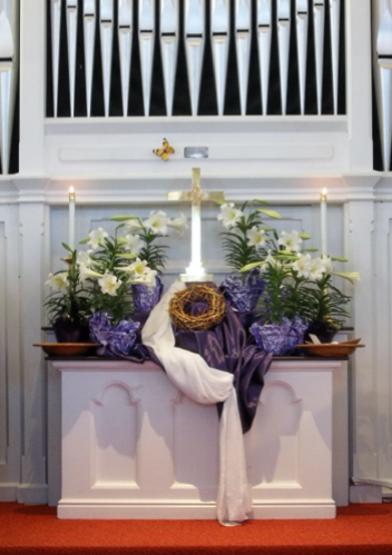 EasterAltar1